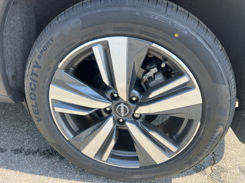 Certified 2023 Nissan Rogue Platinum w/ Platinum Premium Package image 10