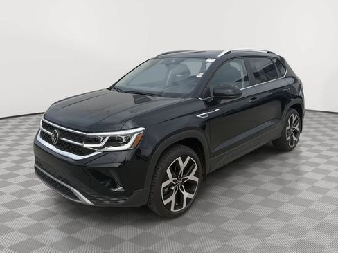 Certified 2023 Volkswagen Taos SEL AWD/4WD image 3