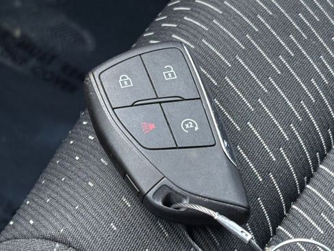 Used 2025 Chevrolet Equinox LT FWD image 24