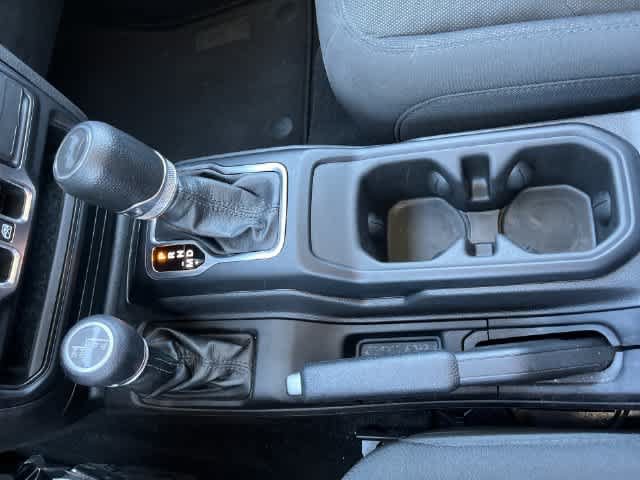Used 2023 Jeep Wrangler Unlimited Sport AWD/4WD image 23
