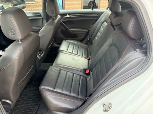 Used 2015 Volkswagen Golf 4-Door image 19