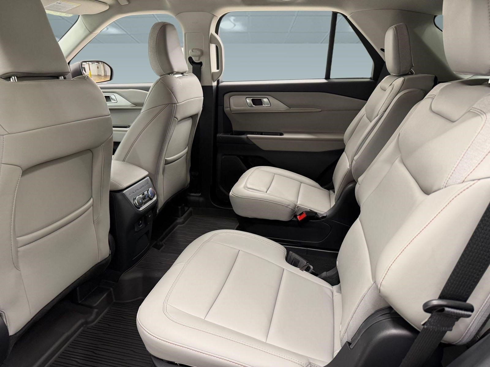 New 2026 Ford Explorer Active w/ Active Comfort Package AWD/4WD image 22