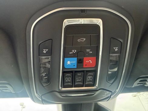 Used 2022 Jeep Wagoneer Series II w/ Premium Group I image 26