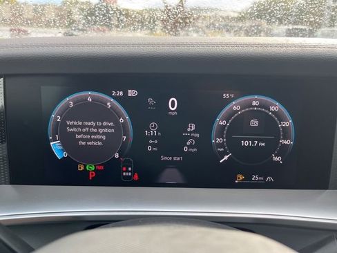 New 2026 Volkswagen Tiguan SE R-Line image 13