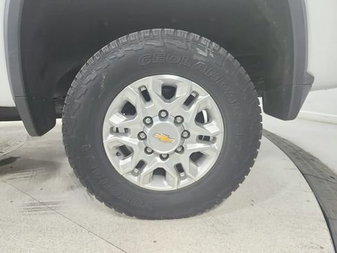 Used 2023 Chevrolet Silverado 2500 LT w/ Convenience Package AWD/4WD image 13