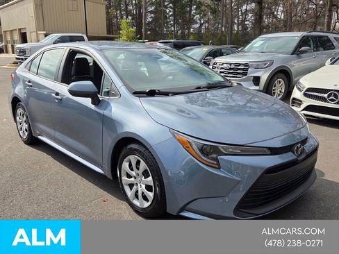 Used 2024 Toyota Corolla LE image 9
