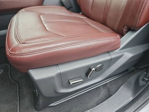 Used 2024 Ford Expedition Limited image 18