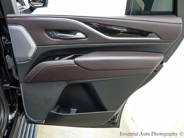 Used 2021 Cadillac Escalade Premium Luxury Platinum AWD/4WD image 28