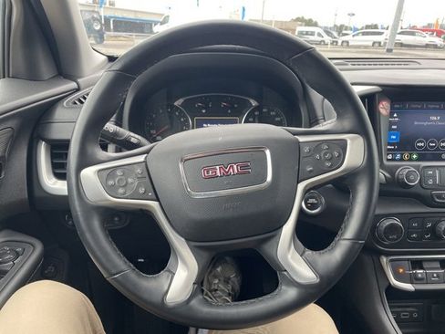 Used 2024 GMC Terrain SLT image 9