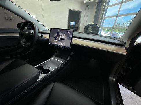 Used 2022 Tesla Model 3 Long Range AWD/4WD image 28