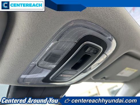 Used 2021 Hyundai Elantra Limited image 31