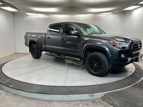 Used 2022 Toyota Tacoma SR5 image 7