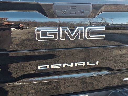 Used 2020 GMC Sierra 1500 Denali w/ Driver Alert Package II image 29