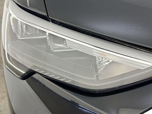 Used 2022 Audi Q3 2.0T Premium w/ Convenience Package image 37