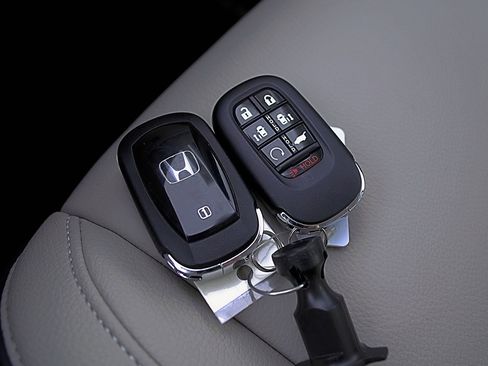 New 2026 Honda Odyssey Touring image 30