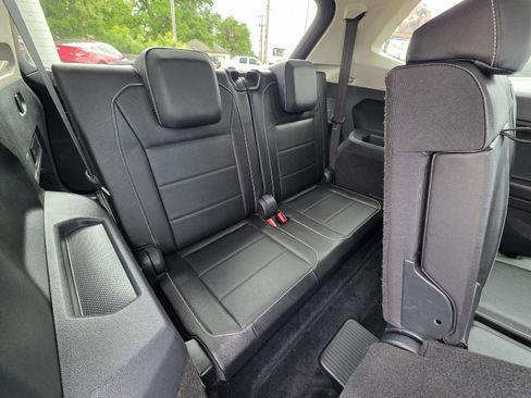 Used 2021 Volkswagen Tiguan SE FWD image 29