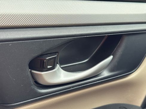 Used 2019 Honda CR-V LX image 24