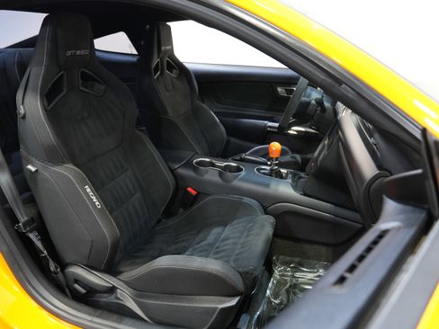 Used 2018 Ford Mustang Shelby GT350 image 30