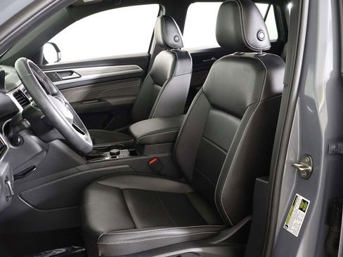 Used 2023 Volkswagen Atlas Cross Sport SE w/ Panoramic Sunroof Package image 30