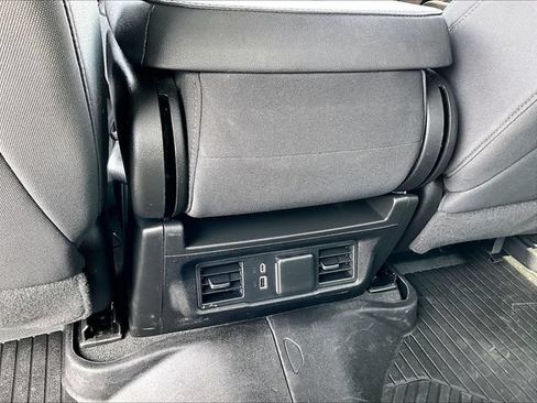 Used 2024 Chevrolet Silverado 1500 LT AWD/4WD image 28