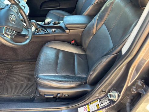 Used 2015 Toyota Avalon XLE Touring image 18