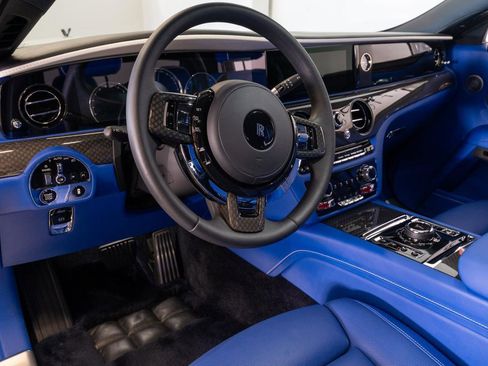 Used 2022 Rolls-Royce Ghost Black Badge image 2