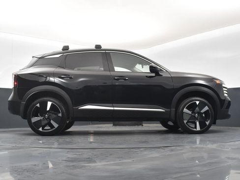 New 2026 Nissan Kicks SR FWD image 43