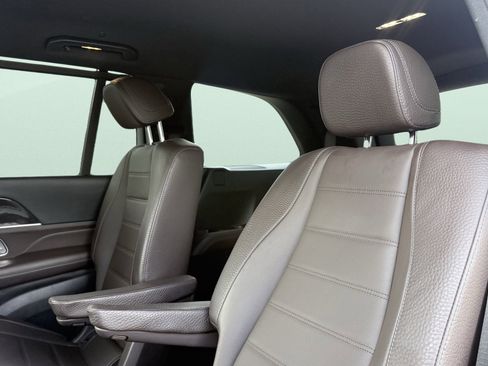 Used 2022 Mercedes-Benz GLS 450 4MATIC image 33