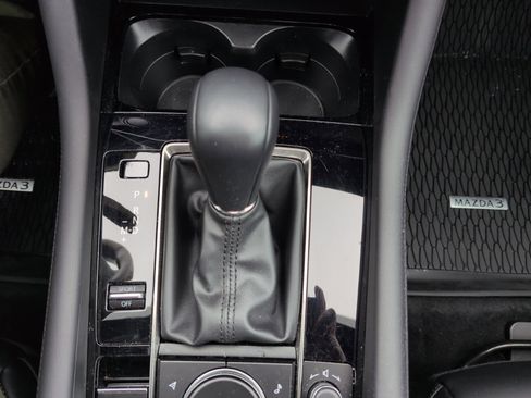 Used 2025 MAZDA MAZDA3 s image 27