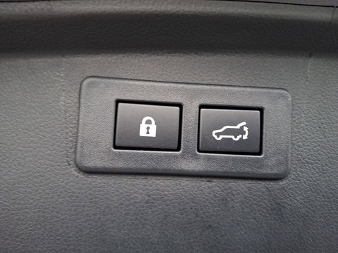 Certified 2025 Subaru Outback Limited image 30