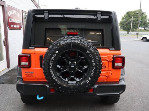 Used 2023 Jeep Wrangler Unlimited w/ Convenience Group AWD/4WD image 3