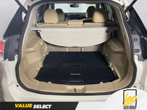 Used 2016 Nissan Rogue SV w/ SV Premium Package AWD/4WD image 21