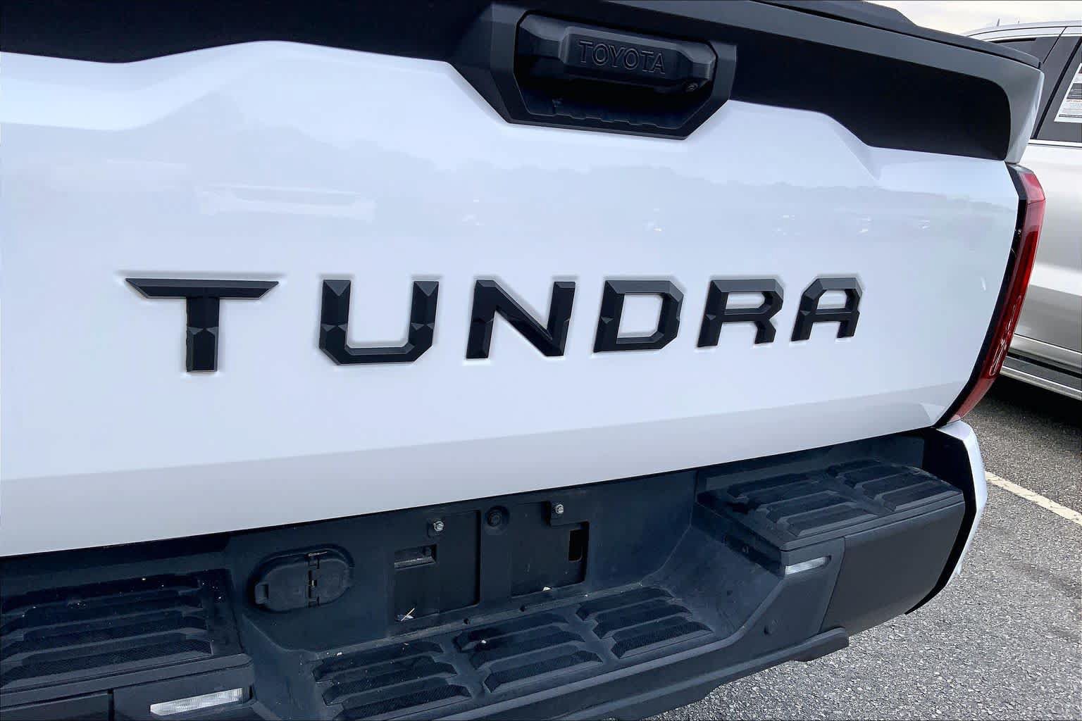 Used 2023 Toyota Tundra SR5 w/ SR5 Premium Package AWD/4WD image 9