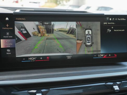 Certified 2023 BMW X7 xDrive40i w/ Premium Package image 21