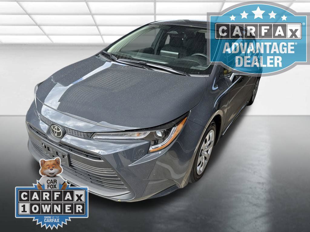 Used 2025 Toyota Corolla LE FWD image 5