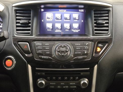 Used 2020 Nissan Pathfinder SL AWD/4WD image 25