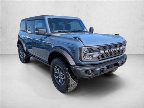 New 2025 Ford Bronco Badlands image 7