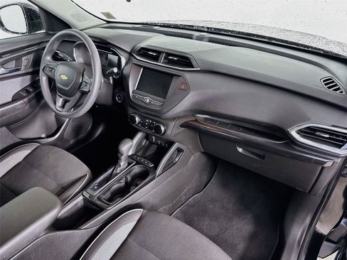 Used 2023 Chevrolet TrailBlazer LT FWD image 28