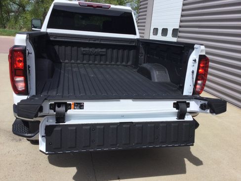 New 2026 GMC Sierra 2500 SLE w/ SLE Value Package; AWD/4WD image 5
