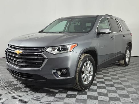 Used 2018 Chevrolet Traverse LT FWD image 3