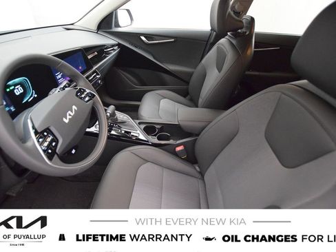 New 2025 Kia Niro EX image 10