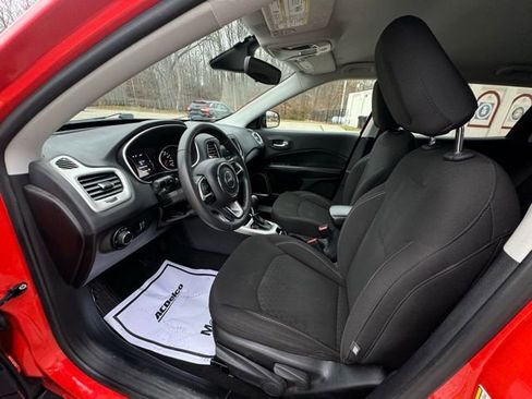 Used 2021 Jeep Compass Sport image 10