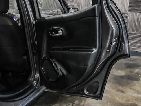 Used 2017 Jeep Renegade Altitude AWD/4WD image 42