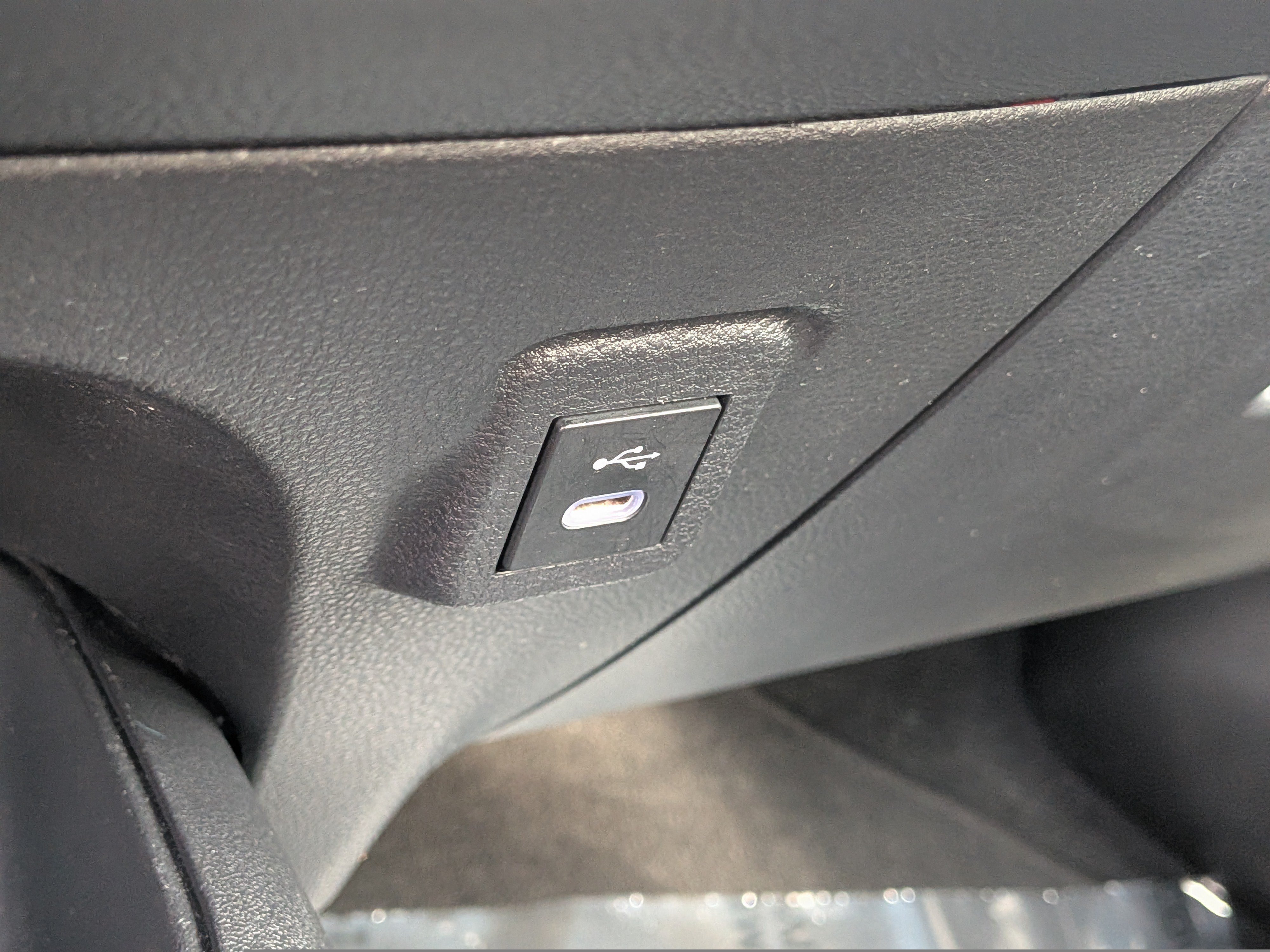 Used 2025 Toyota Corolla SE FWD image 30