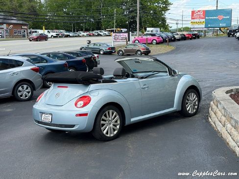 Used 2009 Volkswagen Beetle S FWD image 9
