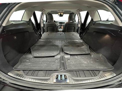 Used 2017 Volvo V60 T5 Platinum w/ Climate Package image 15