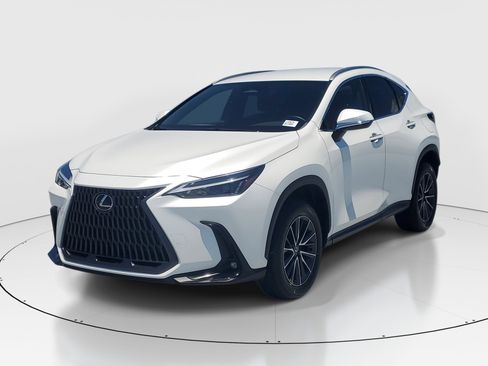 Certified 2024 Lexus NX 250 FWD w/ Towing Package (2000 Lbs) image 3
