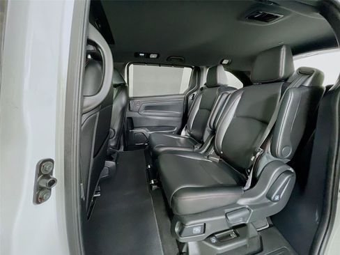 Used 2024 Honda Odyssey Sport image 27