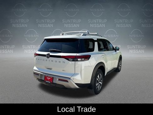 Used 2024 Nissan Pathfinder SL FWD image 7