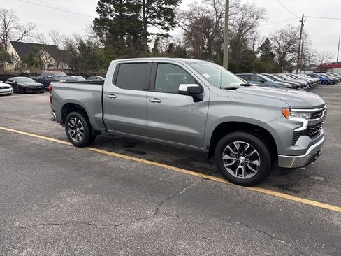 Used 2024 Chevrolet Silverado 1500 LT image 7